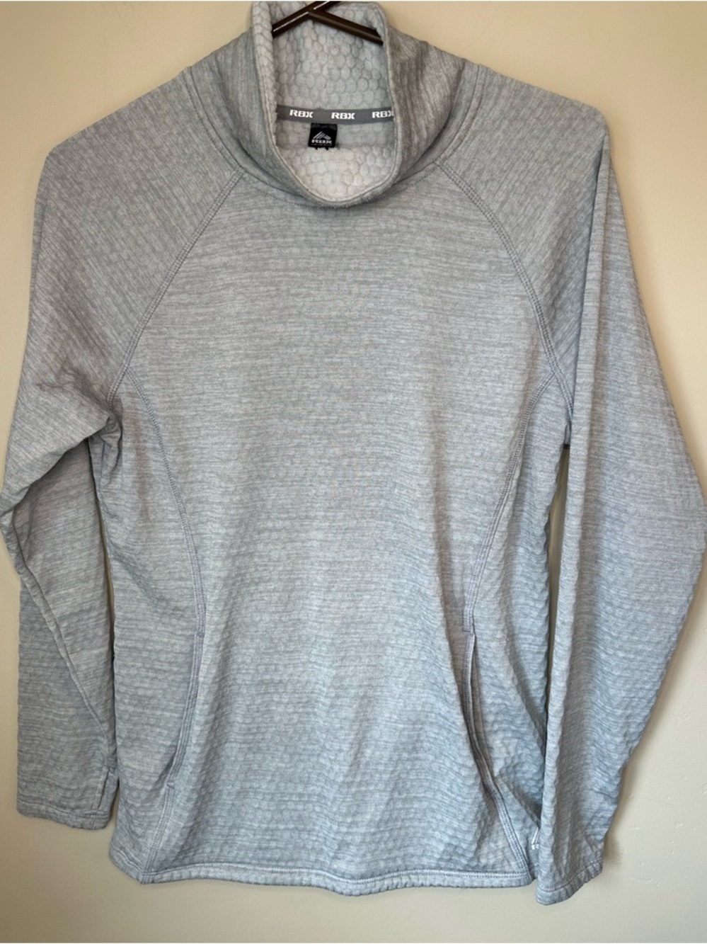 RBX Women’s LARGE Funnel Neck Light Gray Quilted Turtleneck Sweater 21” P2P
